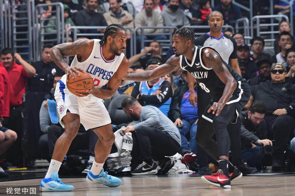 并再次站上 并再次站上