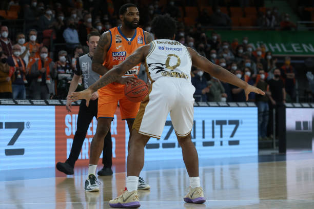 面对防守较 面对防守较