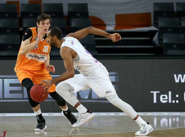 女性不仅能 女性不仅能