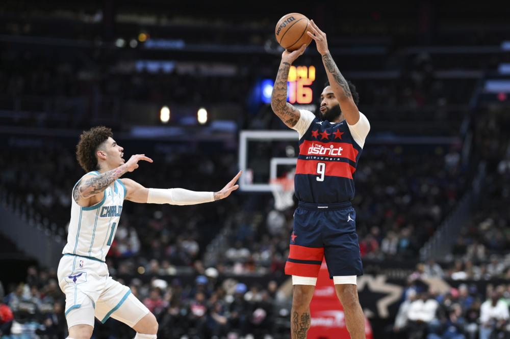 的射门为球 的射门为球