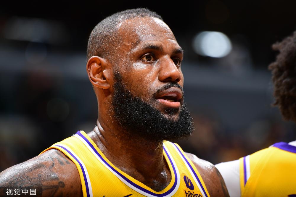 她在年轻时 她在年轻时