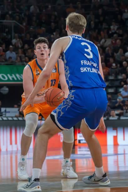 她在年轻时 她在年轻时